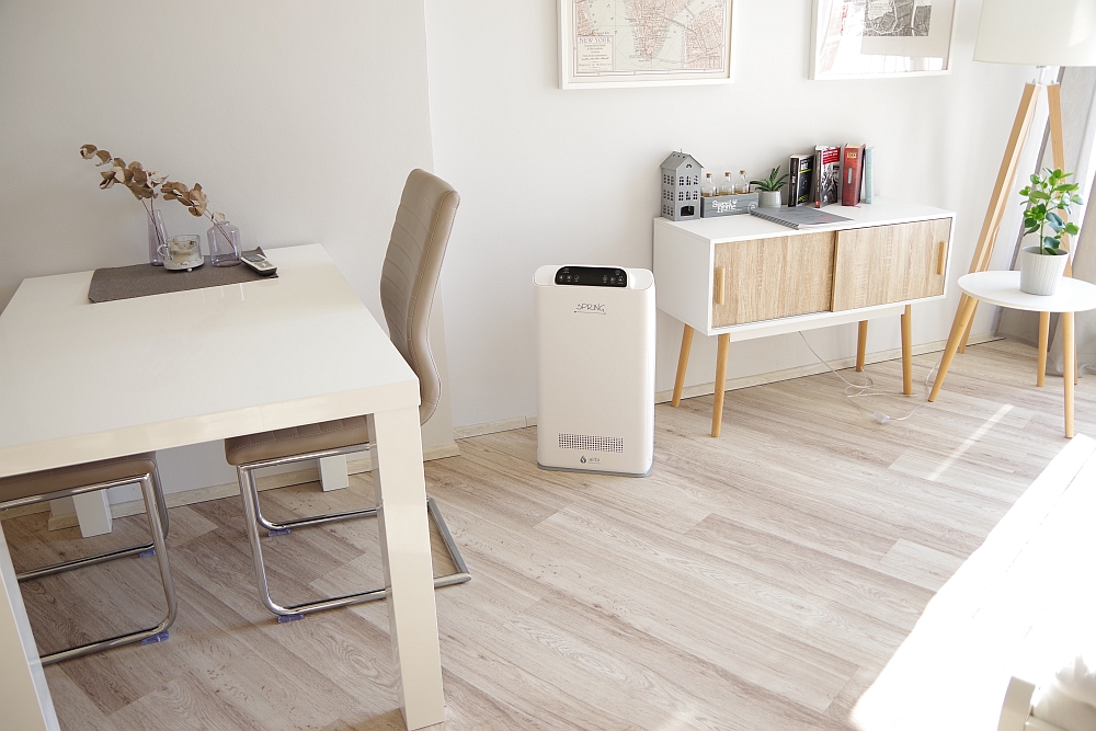 Čistička vzduchu Airbi SPRING WiFi se hodí do každého interiéru